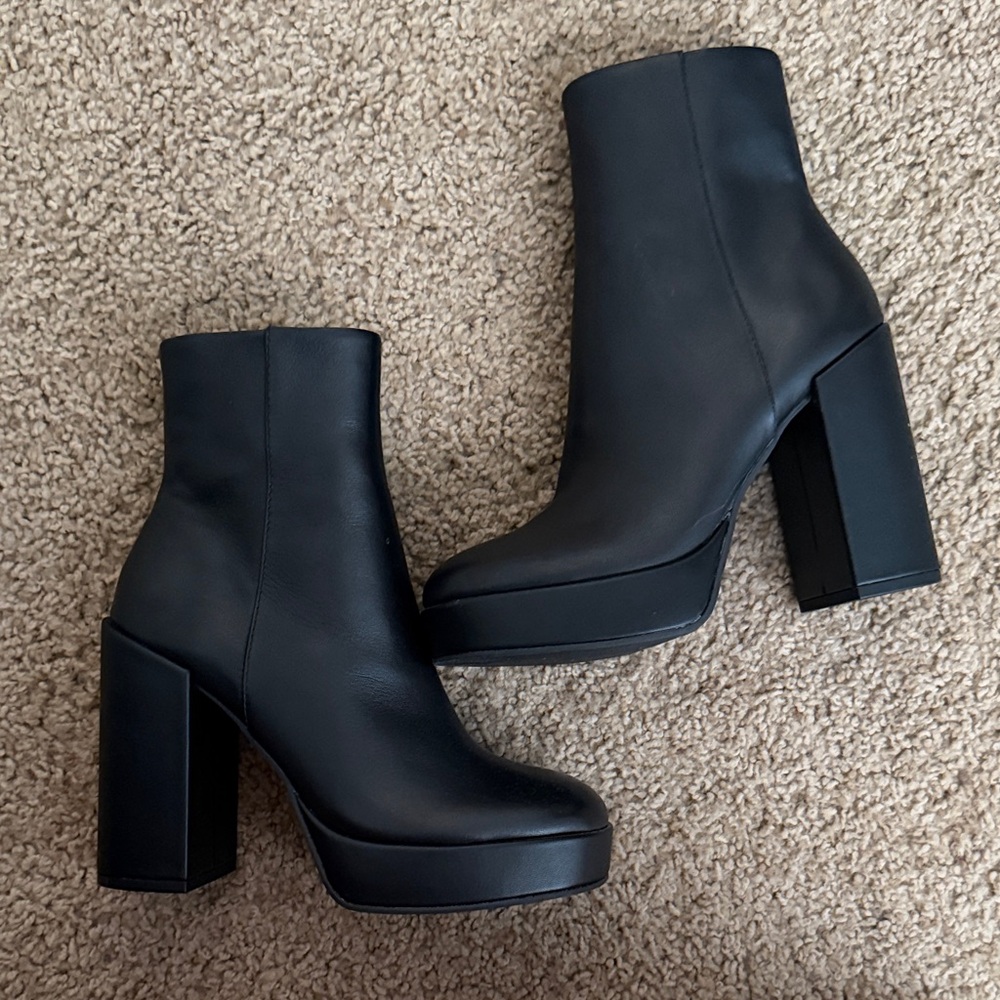Steve Madden Black Heeled Boots